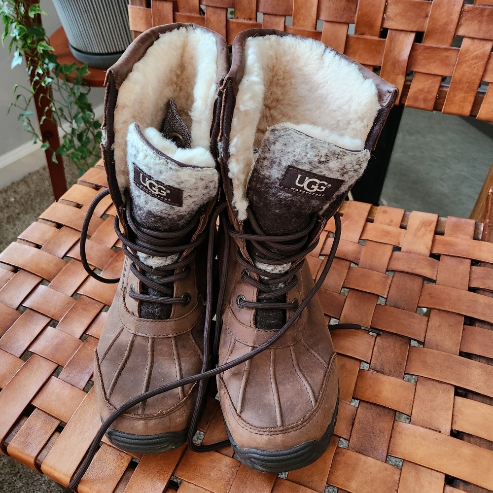 UGG Adirondack II Brown Snow Boots Size 8 Leather Wool Waterproof Vibram - Picture 3 of 6
